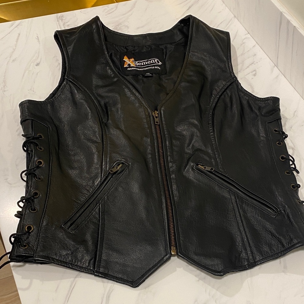 Xelement Advanced Motorcycle Gear womens mistress black  leather vest
Size XL
